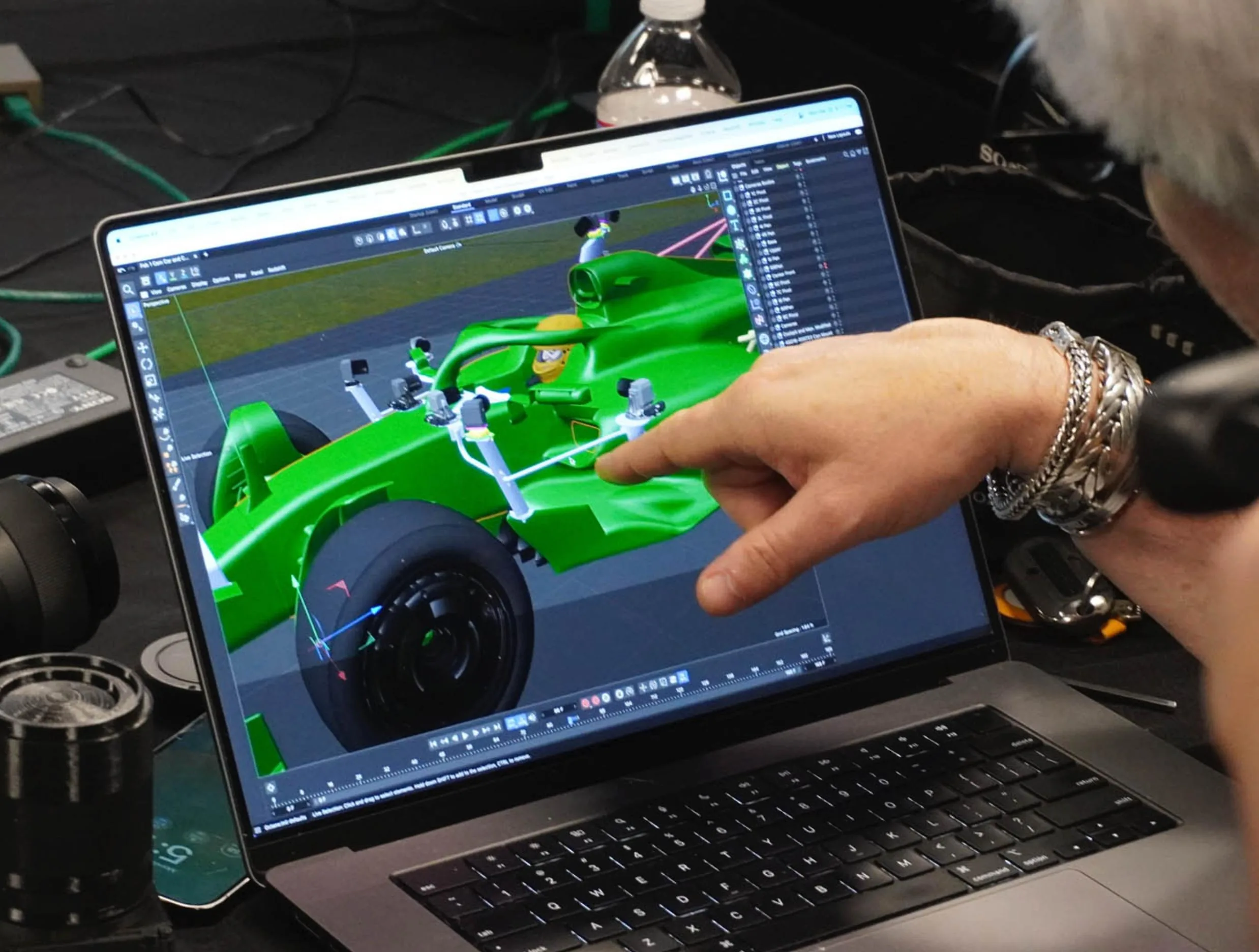 Фільм F1 (2025): як знімали — мініатюрні камери Sony на болідах і реальні Гран-прі